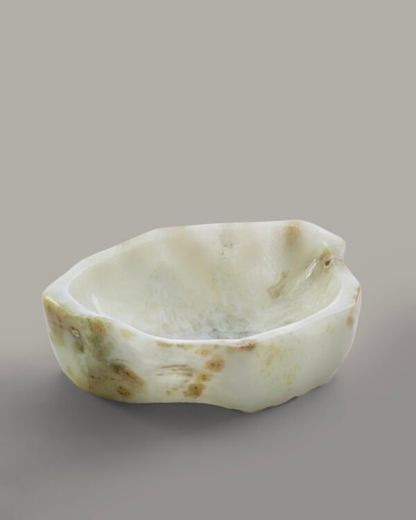 WHITE AGATE